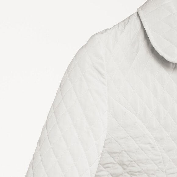 Burberry White Quilted Snap-Closure Peter Pan Collar Jacket - Picture 5 of 12